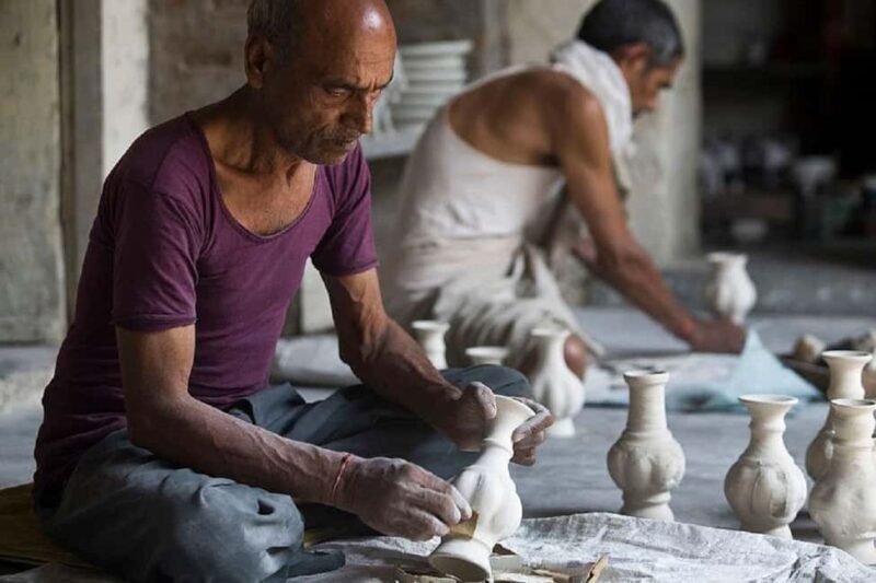 Old Delhi: Guided Street Food Tour w/ Shopping By Car - Shopping in Traditional Markets