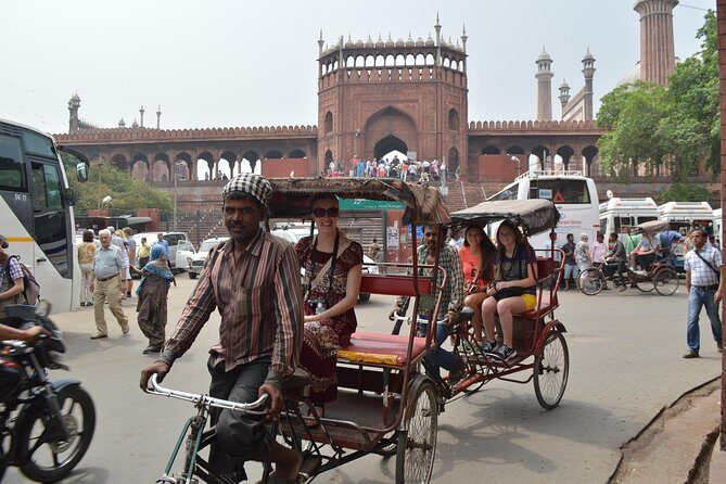 Old Delhi Photography & Food Tour with Rickshaw Ride to Masterji Kee Haveli - The Logistics and Practicalities