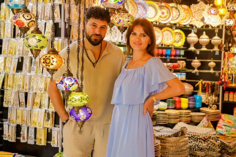 Old Dubai Guided Tour With Photographer: Souks & Street Food - Crossing Dubai Creek in a Traditional Abra