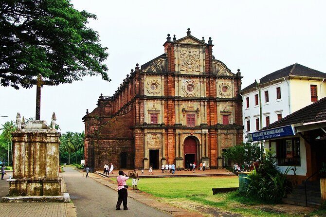 Old Goa Churches, Temples & Spice Plantation With "Goan" Lunch - A Closer Look at the Itinerary and Its Significance