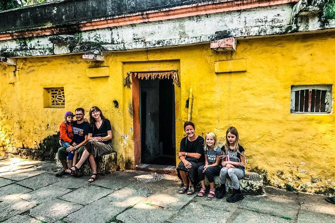 Old neighbourhood Walk - Half-Day Tour - A Close Look at the Tour Itself