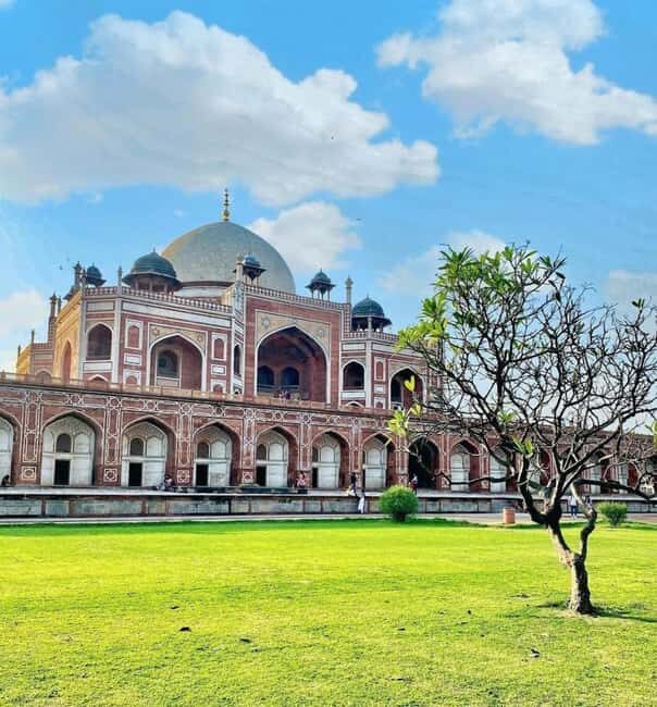 Old & New Delhi Private Day Tour with Street Food - Key Points