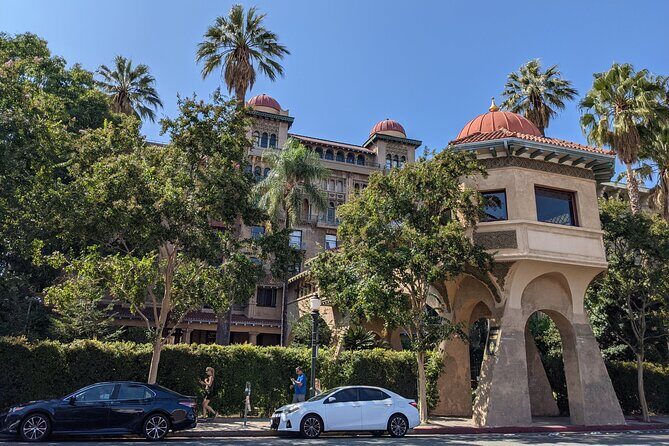 Old Pasadena Scavenger Hunt Walking Tour and Game - How the Tour Works and What You’ll See