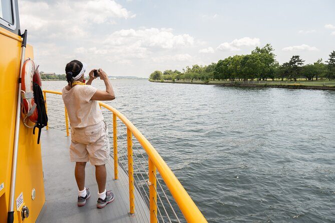 Old Town Alexandria in a Day with Round Trip Ferry Cruise - Introduction