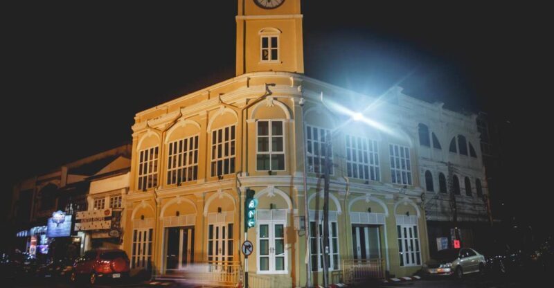 Old Town Cultural Heritage Tour with Dinner - Key Points