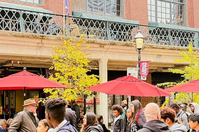 Old Town Toronto and Saint Lawrence Market Walking Tour - Authentic Experiences and Insights from Reviews