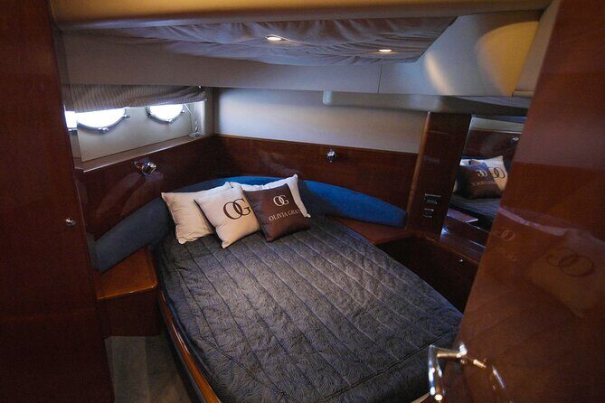 Olivia Grace 60 ft British Princess Yacht Rental - Customer Satisfaction