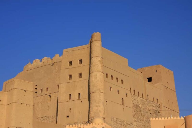 Oman: 5-Day Adventure Tour with Forts, Souqs & Mountains - Oman: 5-Day Adventure Tour with Forts, Souqs & Mountains