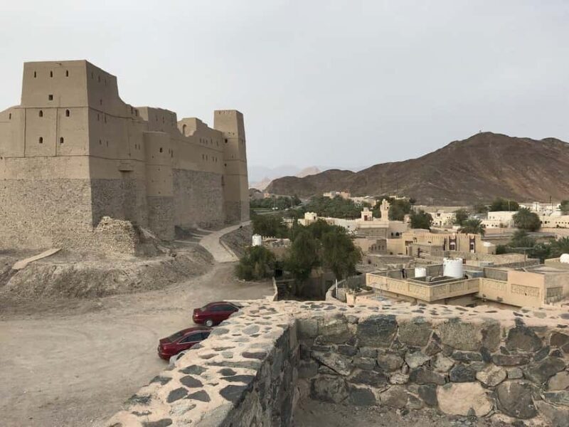 Oman: 5-Day Adventure Tour with Forts, Souqs & Mountains - Key Points