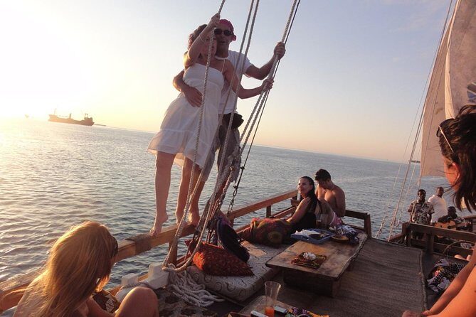 Omani dhow:Coastal and Sunset Cruise - Key Points