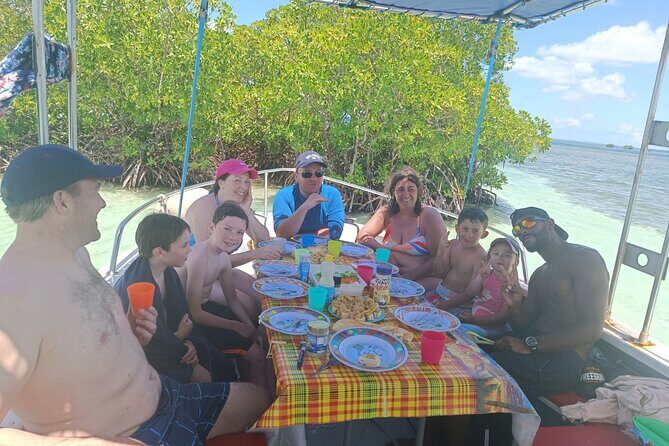 One-day boat trip to the lagoon of Guadeloupe - FAQ