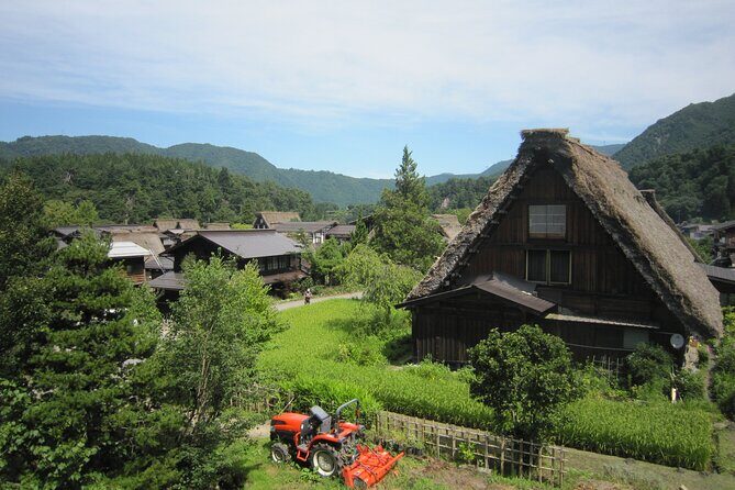 [One-day bus tour departing from Kanazawa Station] Shirakawa-go/Takayama tour platinum route bus tour - Who Should Take This Tour?