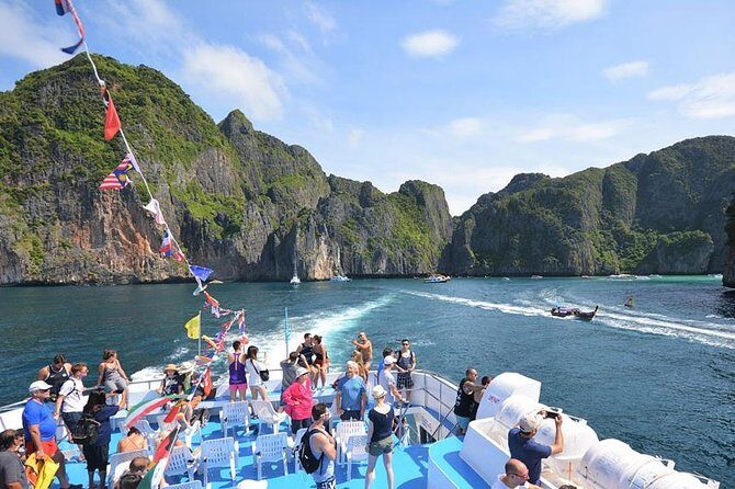 One Day Phi Phi Islands Trip By Ferry From Phuket - Who Is This Tour Best Suited For?