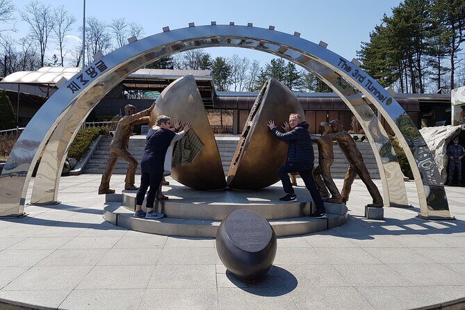 One day Private DMZ Tour & Gamaksan suspension bridge - Logistics and Practicalities
