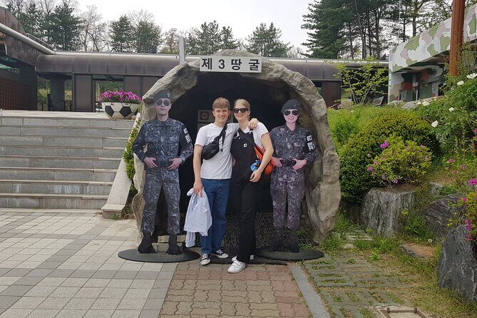 One day Private DMZ Tour & Gamaksan suspension bridge - FAQ