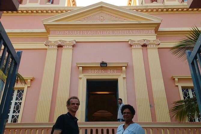 One day private tour of Pondicherry from Chennai in car with a guide - FAQ