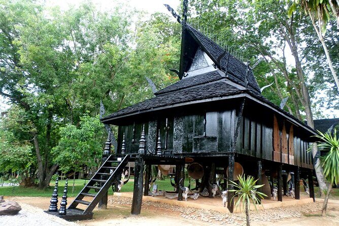 One Day Tour Chiang Rai(White Temple , Blue Temple, Black House) Private Tour - Who Will Love This Tour?