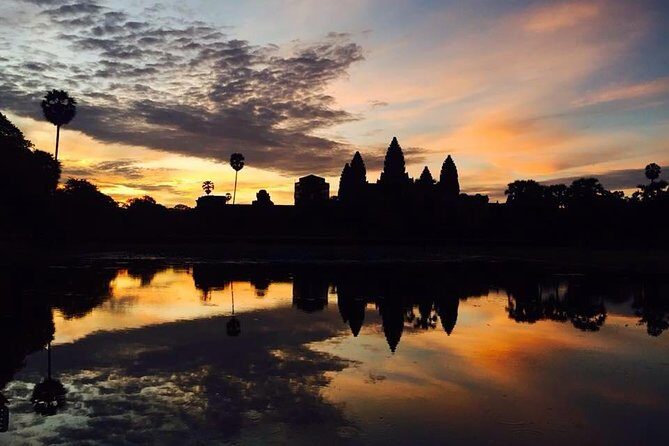 One Day tour with sunrise in car with A/C or Van & Guide. - Who Should Consider This Tour?