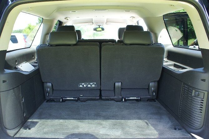 One-Way Private MDW Meet and Greet Luxury Airport Transfer - A Closer Look at the Experience
