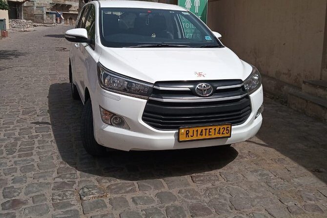 One-Way Transfers assistance Agra to Jaipur Drop with stops - Authentic Experiences and Guide Quality