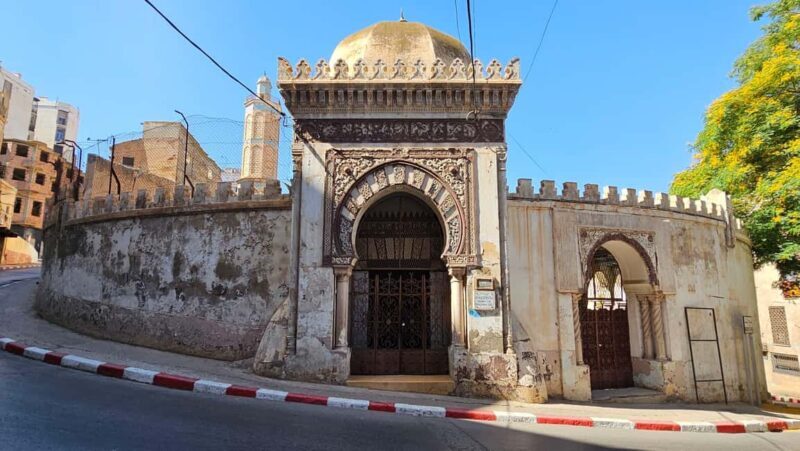 Oran: All the Must-Sees of the city in One Tour with a local - FAQ