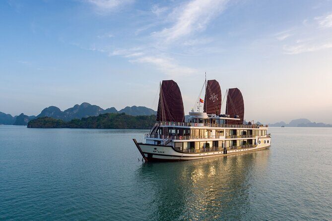 Orchid Trendy Cruises 2Days/1 Night 5 Star Cruises - An Overview of the Experience