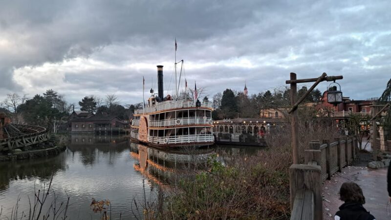 Orlando: Disneyworld and Universal Studios Personal Planner - What the Reviews Say