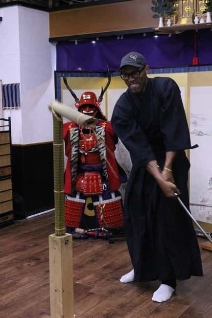 Osaka: 90-Minute Samurai Armor & Sword Lesson near Castle - FAQ