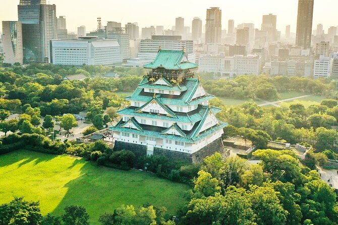 Osaka Castle Walking Tour and Castle Tower Admission - Discovering Osaka Castle and Its Surroundings