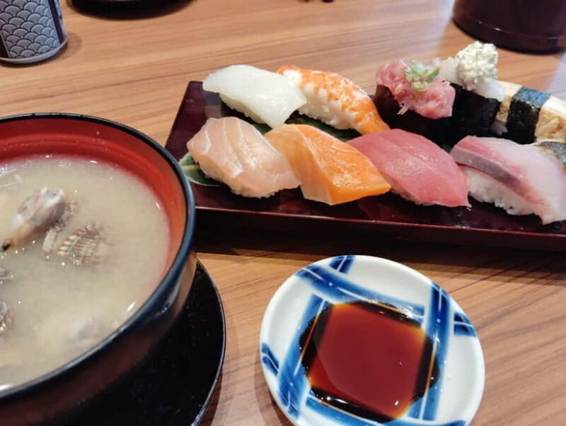 Osaka: Kuromon Market 1.5-Hour Seafood & Street Food Tour - Authenticity and Quality