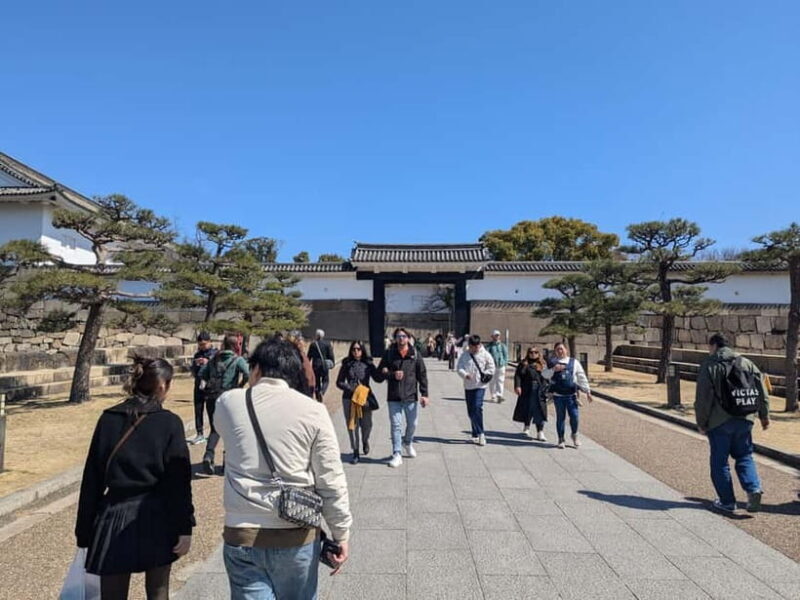 Osaka: Osaka Castle Guided Tour with Local Guide - Detailed Breakdown of the Tour Experience
