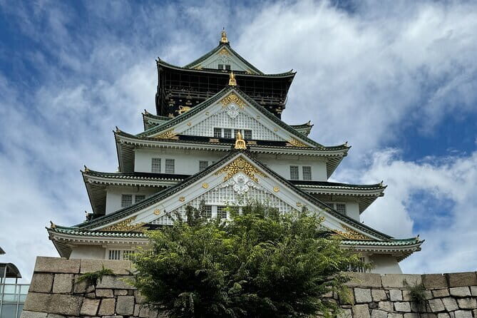Osaka: Osaka Castle Tower Private Guided Tour in 90 Minutes - The Itinerary in Detail