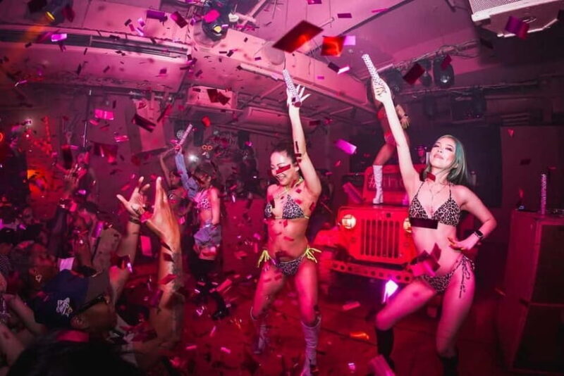 Osaka: Pink Paradise Club with Dance Show and Champagne - Key Points