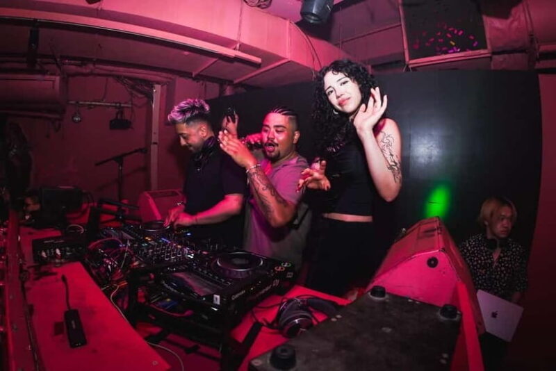 Osaka: Pink Paradise Club with Dance Show and Champagne - The Value of This Nightclub Experience