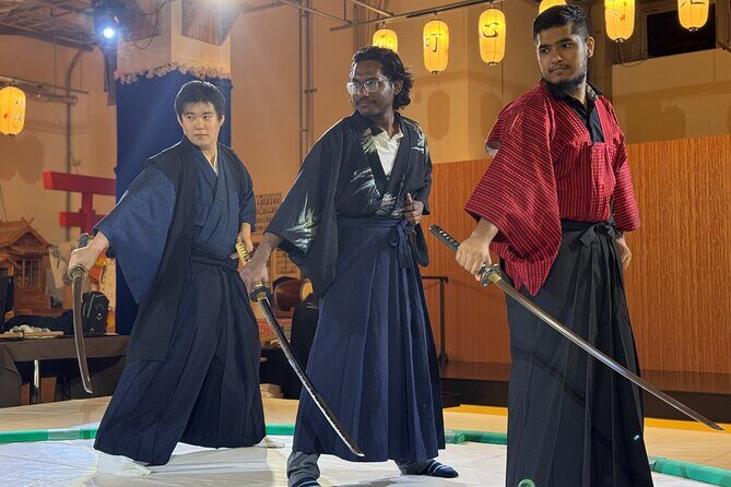 Osaka Samurai Show and Experience Halal Wagyu sukiyaki - Key Points