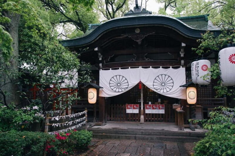 Osaka: Tennoji Ward, Shinsekai 3 hours Walking Tour - Who Is This Tour Best Suited For?