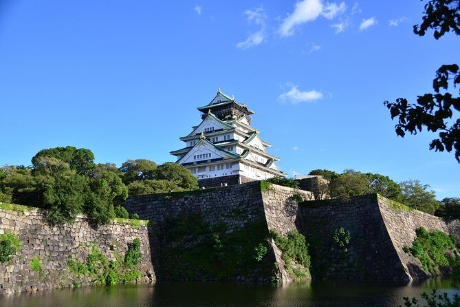 Osaka's Best and Brightest by Private Vehicle - Exploring Osaka in Style and Comfort