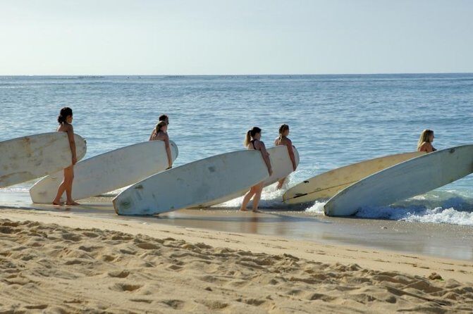 Outrageous Surf ScHool Lesson on Lahaina Side - What Makes This Surf Lesson Stand Out?