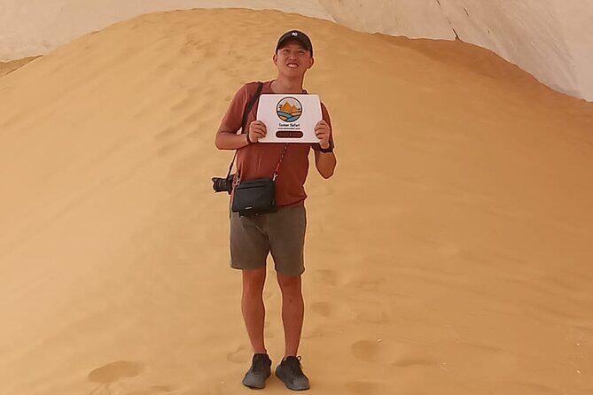 Overday the Black Desert and Crystal Mountain the White Desert - Key Points