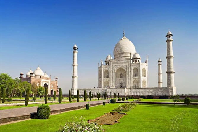 Overnight Agra Tour From Ahmedabad with Return Flights - Why This Tour Might Appeal to You
