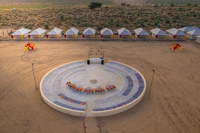 Overnight Stay in a luxury Camp with a cultural show & dinner. - Key Points