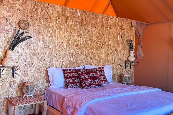 Overnight stay in the Agafay Desert, Deluxe Tent with Show and Swimming Pool - What the Reviews Say