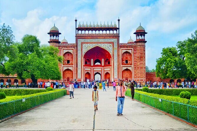 Overnight Taj Mahal Tour By car - What Makes This Tour Stand Out?