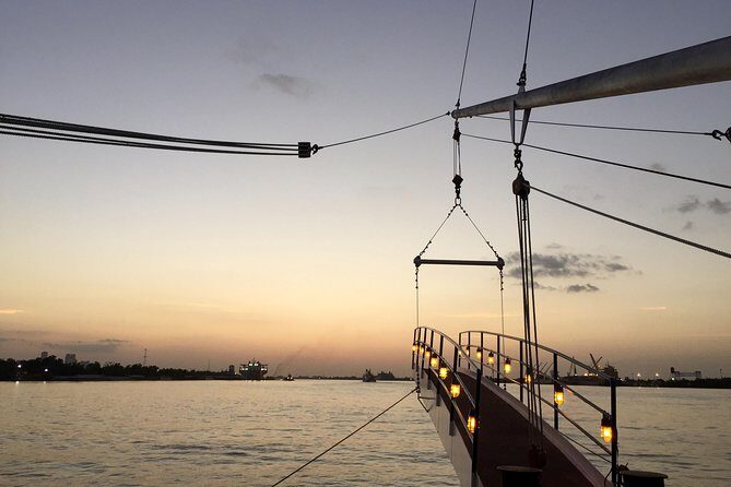 Paddlewheeler Creole Queen Jazz Dinner Cruise in New Orleans - FAQ Section