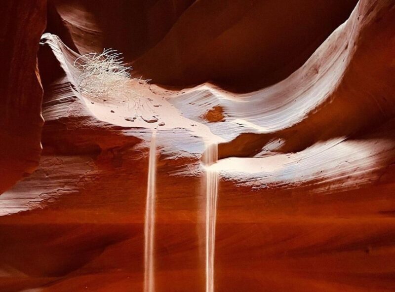 Page: Upper and Lower Antelope Canyons Guided Tour - A Closer Look at the Tour Experience