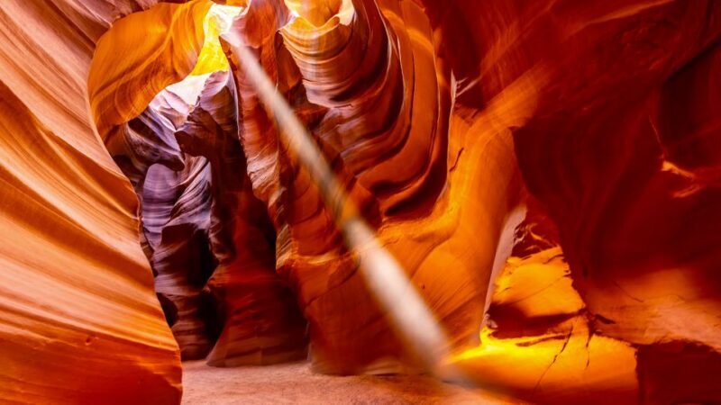 Page: Upper Antelope Canyon Tour with Navajo Guide - Key Points