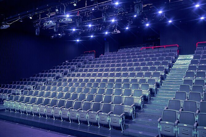 Painters Show in Gwanghwamun Theater (nearby Seodaemun station) - Key Points
