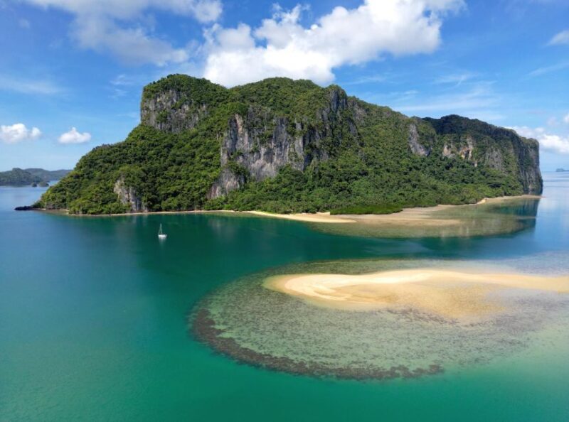 Palawan: Private Sailing Yacht Cruise in El Nido - A Taste of Sylvain’s Hospitality