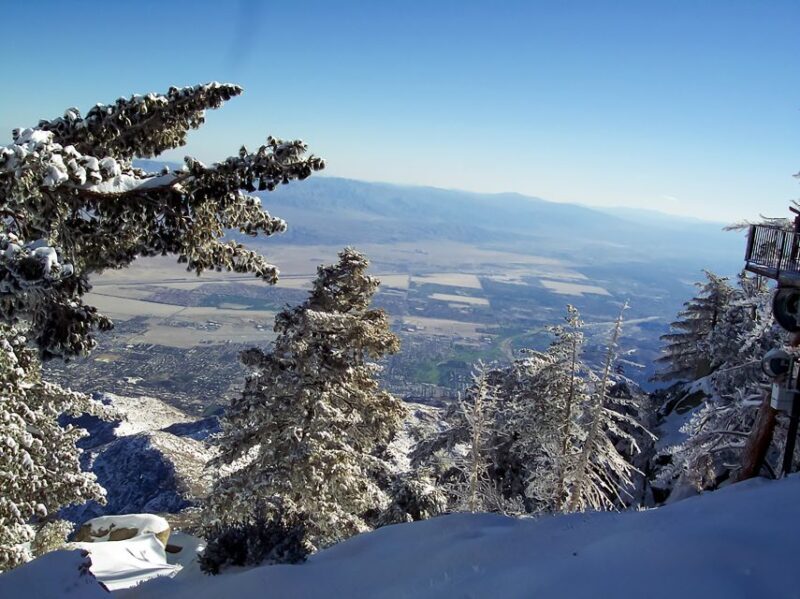 Palm Springs: Aerial Tramway Round-Trip Ticket - First Impressions at the Mountain Station