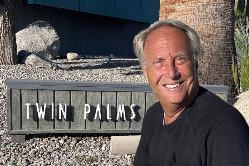 Palm Springs: Private Walking Tour "Twin Palms" Neighborhood - The Guide: Knowledge and Charisma Make the Difference